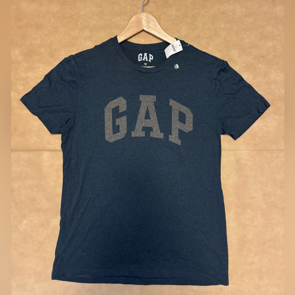 GAP Men's Navy Blue T-Shirt